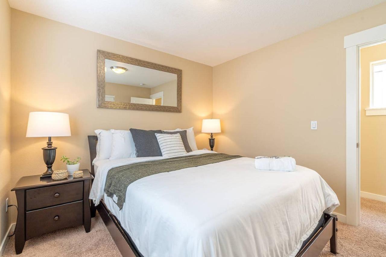 Modern Home, Four Bedrooms, King Beds Tigard Luaran gambar