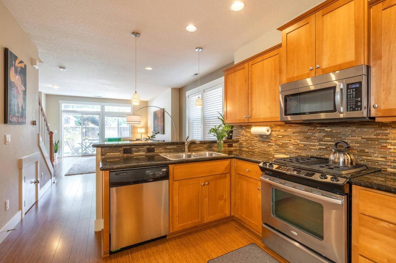 Modern Home, Four Bedrooms, King Beds Tigard Luaran gambar